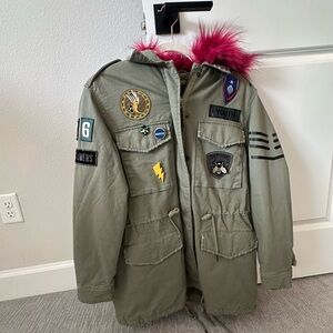 Jacket - brand new
Hood is removable